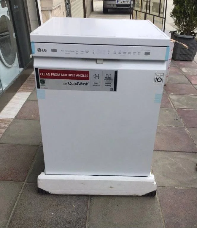 ماشین ظرفشویی ال جی 512 کره مدل DFB512FW سفید